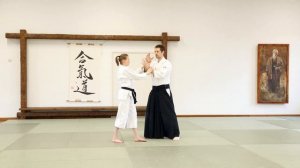Айкидо для девушек - простая и эффективная техника! Girls aikido - applied technique!