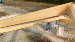 монтаж разноугольной вальмовой крыши