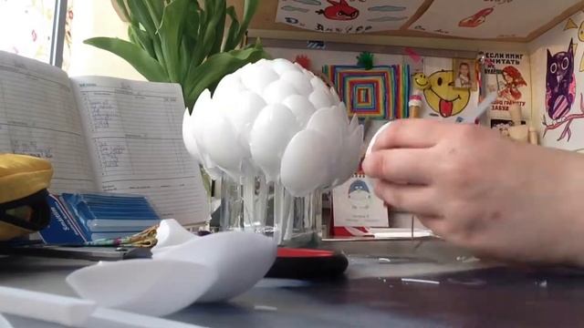 Ваза из пластмассовых ложек. смотреть онлайн