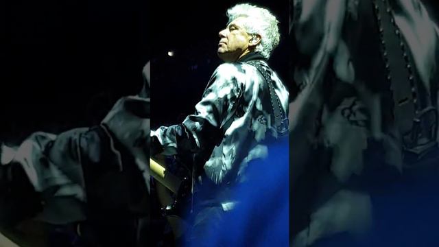 U2 Paris 2018_09_12 Adam Clayton смотреть онлайн