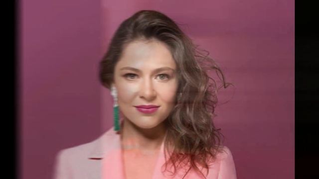 Загорелась в автомобиле...Нам будет не хватать актрисы кино Елены Лядовой...
