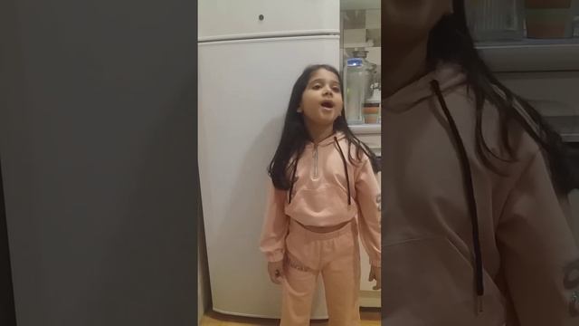 Песня-сказка. Все углы див обошёл смотреть онлайн