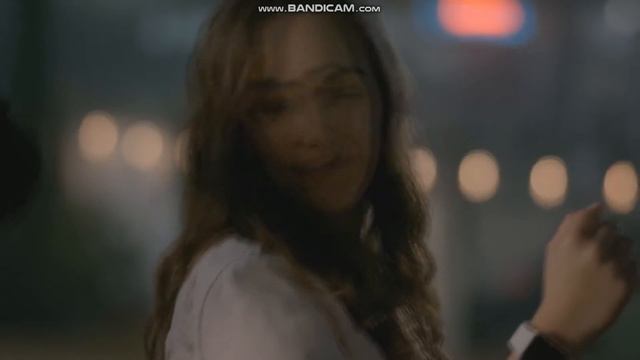 Хочешь положить руки мне на бедра?О нет,нет я корректирую стойку смотреть онлайн