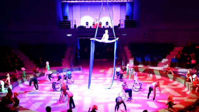 Имаджинариум. Я свободен. Данил Плужников и Олег Григорьев. Цирковой коллектив "Конфетти" смотреть онлайн