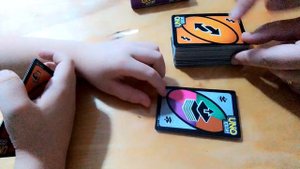 Как играть в Uno Flip часть (1/2)