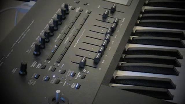 Scream and Shout KORG KRONOS! смотреть онлайн