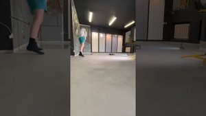 Нанесение лака на Микроцемент