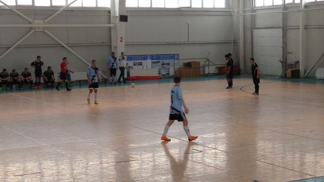 «УлГАУ» 4 : 2 «Штальбург». 2 тайм смотреть онлайн