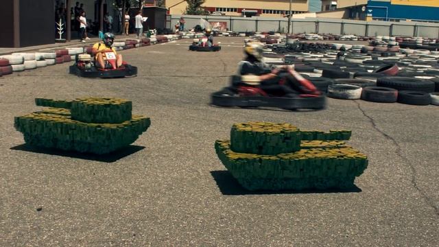 Картинг Пиксели смотреть онлайн