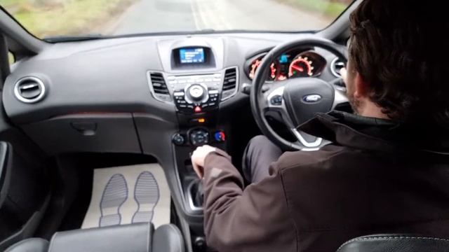 FORD FIESTA 1 6 ST 2 3dr 180 BHP Manual Petrol Hatchback in Blue OU66YXL 39,619 miles £12,000 смотреть онлайн