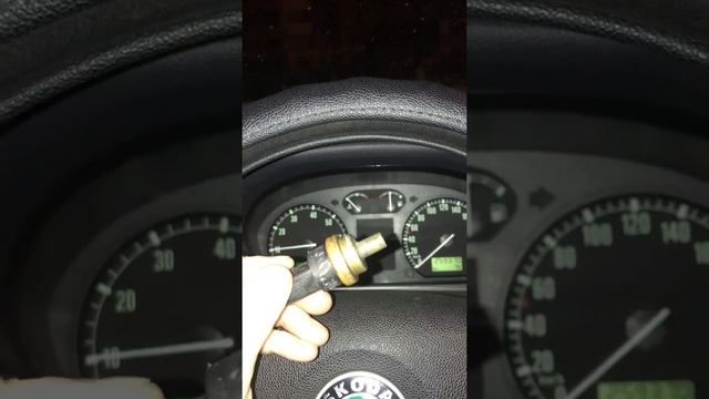 Skoda Fabia 1.4..16 кл. AUB, датчик температуры жидкости ! смотреть онлайн