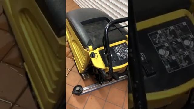 Поломоечная машина аккумуляторная KARCHER BR 530 Bp Pack