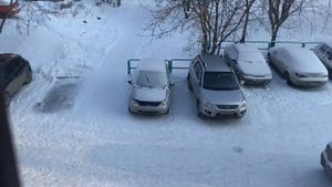 Запуск двигателя в мороз. -20 старлайн Запуск Калины 8 кл. в -20. С автозапуска) лукойл 10w40.