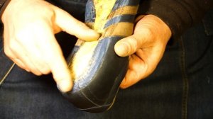 Отклеилась подошва? 3 секрета, как быстро и красиво переклеить подошву в обуви
