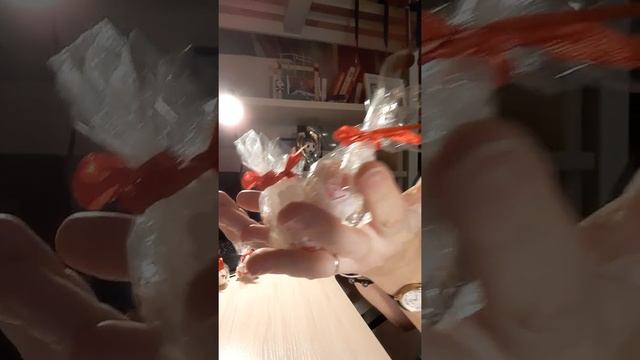Что можно подарить одноклассницам на 8 марта?