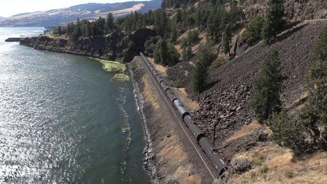 Trains in the Columbia River Gorge: Amtrak, BNSF and Union Pacific