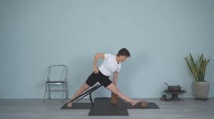 Extended Triangle Pose (Utica Trikonasana)- Iyengar Yoga (HD)