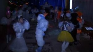 Новогодний утренник. Общий танец. Младшая.
