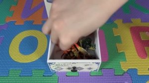 Игрушечные животные. Насекомые и морские животные для детей