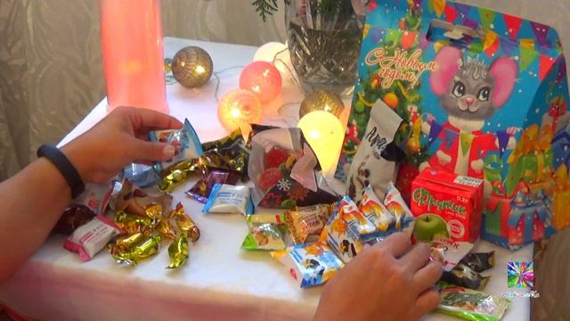 Что в Новогоднем подарке из Светофора? смотреть онлайн