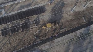 Монтаж лотков во время строительства двух ячеек 500 кВ при реконструкции ПС 500 кВ Старый Оскол