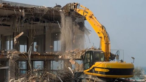 Снос Зданий, Который Пошёл Не По Плану!