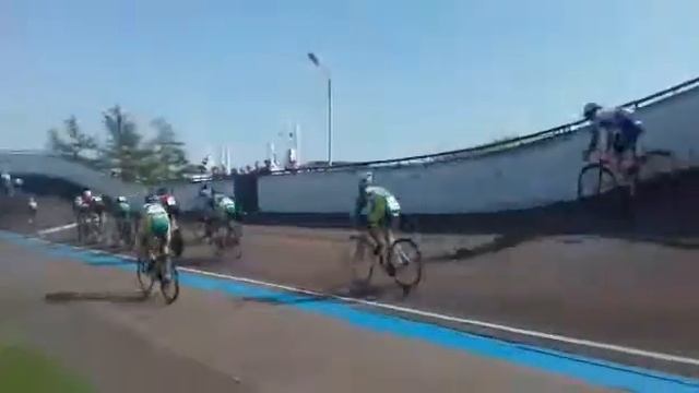 Разминка юношей перед групповой гонкой на первенстве России в Майкопе 5 сентября 2018 года смотреть онлайн