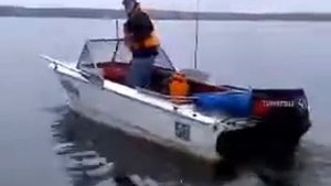 Мотор TOHATSU M 50 на воде