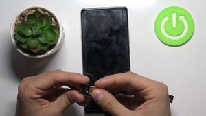 Как вставить SIM и SD карты в TCL 20 Pro / Найти слоты для карт