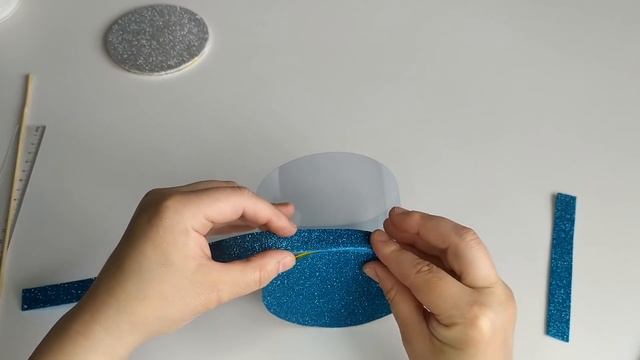 Как ЛЕГКО ? из ПРОСТЫХ МАТЕРИАЛОВ ? Сделать 2 Милые ПОДЕЛКИ к Рождеству и Новому году СВОИМИ РУКАМИ смотреть онлайн