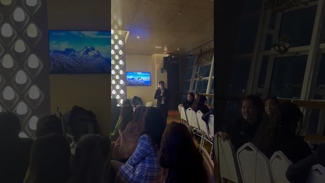 Стих на 8 марта 🌸 Благословен день, месяц, лето, час… смотреть онлайн