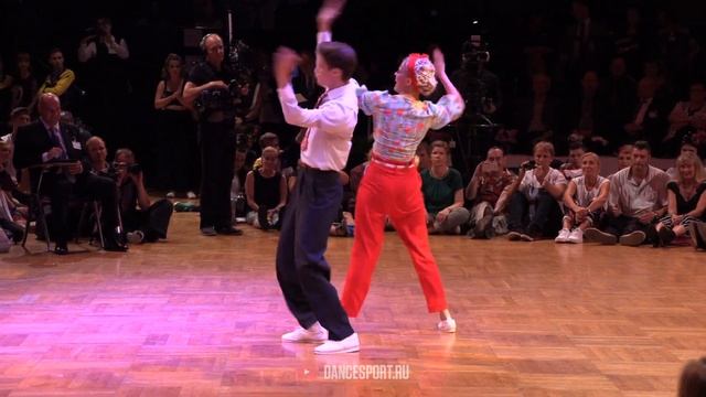 Edlund Viktor - Edlund Wilma SWE | WRRC Euro Championship Boogie Woogie - GOC 2019 смотреть онлайн