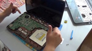 как разобрать и собрать ноутбук HP g6 , колхозный ремонт крепления петли