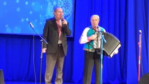 МУРАШКИ ПО КОЖЕ Чорнії брови, карії очі