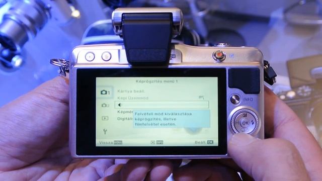 Olympus PEN E-PM2 (hands on) смотреть онлайн