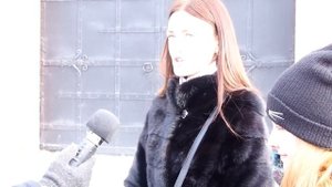 СКОЛЬКО ДОЛЖЕН ЗАРАБАТЫВАТЬ МУЖЧИНА? (мнение людей с улицы) уличный опрос девушек и мужчин