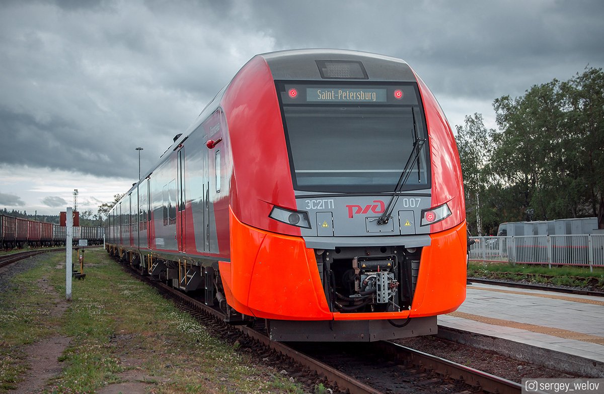 Поезда ласточка белгород москва. Ласточка эс2гп. Эс2гп. Ласточка Белгород Москва 742 а. Ласточка до Сортавалы.