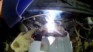 КАК ЗАВАРИТЬ ЧУГУН ОБЫЧНЫМ ЭЛЕКТРОДОМ? ВАРИМ КОЛЛЕКТОР.  VARIMCHUGUN WITH THE ORDINARY ELECTRODE...