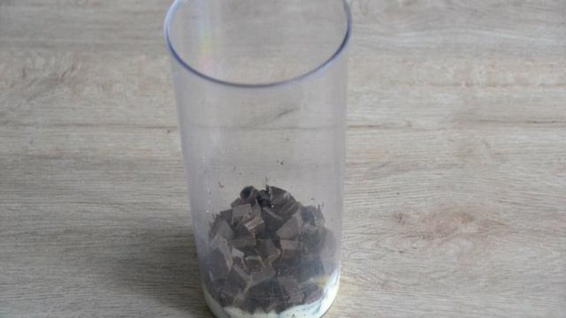 Муссовый торт из черной смородины
