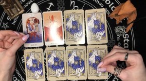 Расклад на картах Таро.Чем я отталкиваю людей, а что во мне нравится,чем я привлекаю?☘️