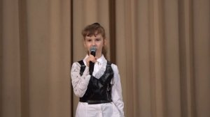 Мы Шаман ( слова и музыка Шаман), поет Мария, 9 лет.