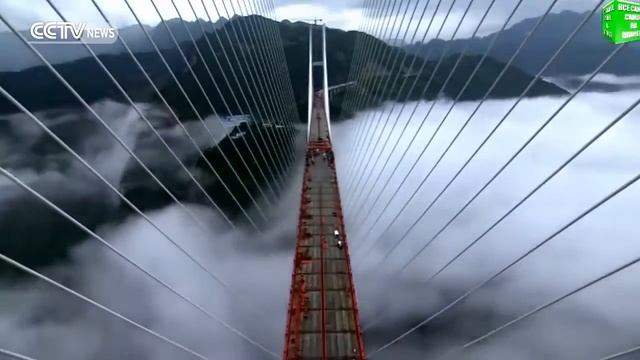 Самый высокий мост в мире. Китай.