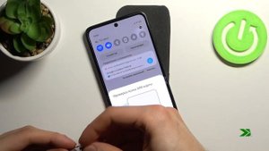 Как вставить SIM карту в Samsung Galaxy Z Flip 3 / Открытие слота под СИМ карту на Samsung Z Flip 3