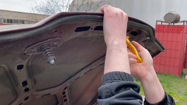 Замена эмблем (шильдиков) BMW E36 325