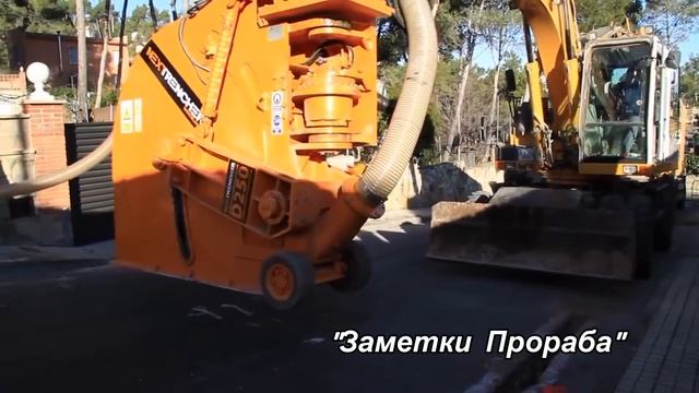 Очень необычная дорожно-строительная техника.Нам такой не хватает.