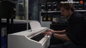 Цифровое пианино ROLAND RP401R  - Когда инструмент говорит сам за себя!