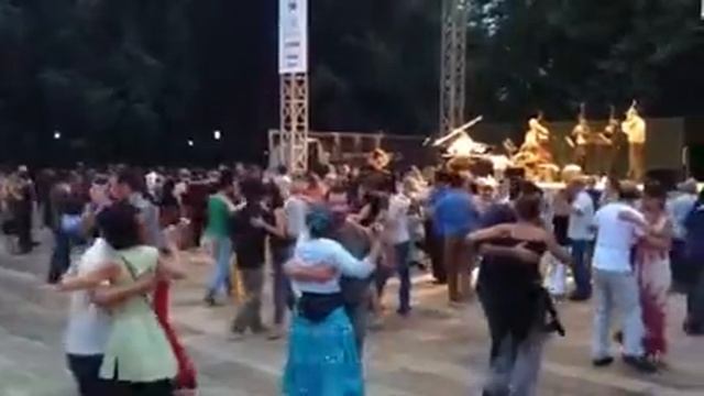Tango (Milonga) at Parc de La Villette Paris | My Parisian Life смотреть онлайн