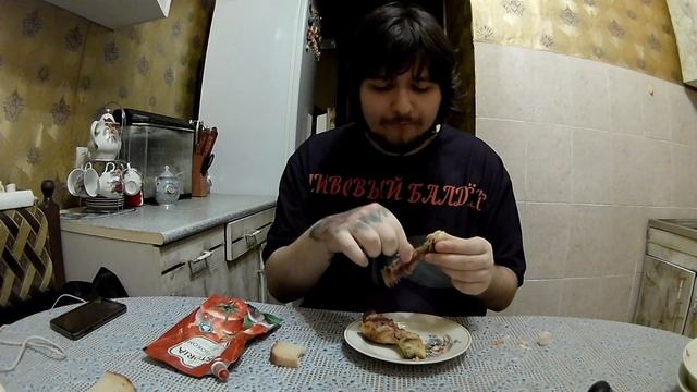 Обед пюрешка с курицей так же пью 750 мл воды смотреть онлайн