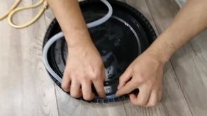 Травит крышка на бочке ,  не работает гидрозатвор,  исправляем !