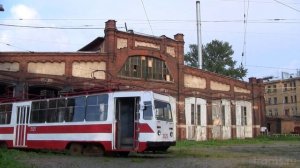 Движение трамвая 71-88Г № 2125 по пути без контактной сети